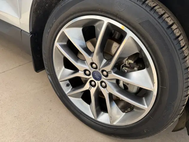 2020 Ford Edge SEL AWD - Photo 7