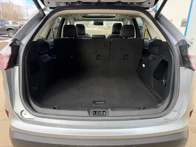 2020 Ford Edge SEL AWD - Photo 13