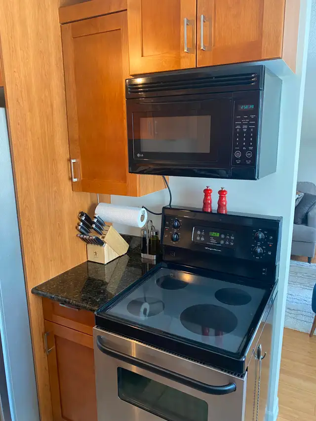 Nutana area-2 bedroom condo- available May or June 1, 2026 - Photo 2