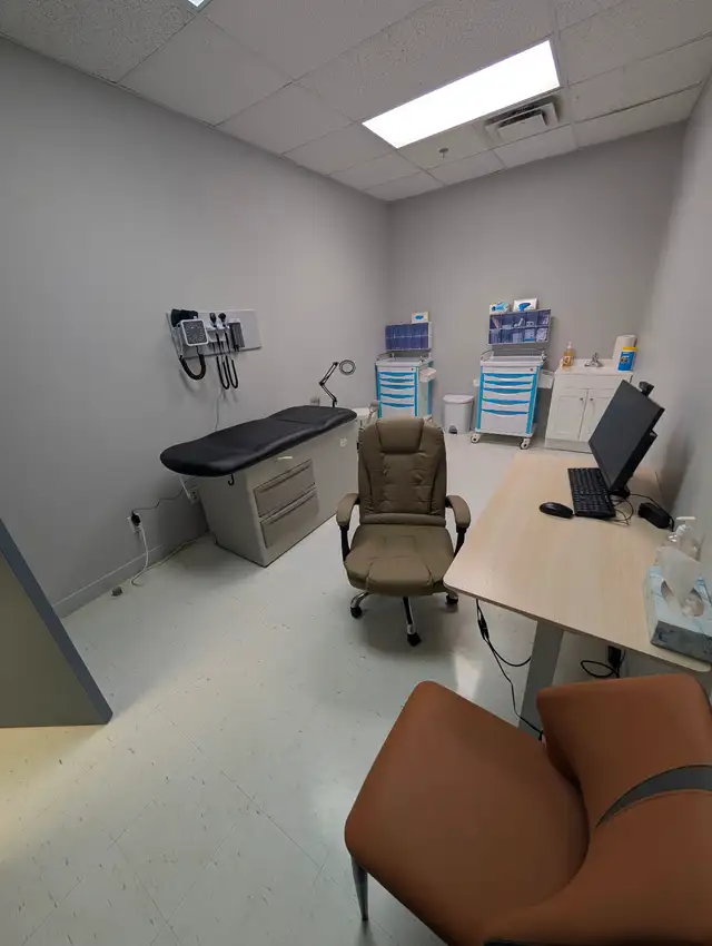 Prime Clinic Room for Rent – Chinatown, all inclusive, amenities