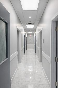 Prime Clinic Room for Rent – Chinatown, all inclusive, amenities - Photo 3