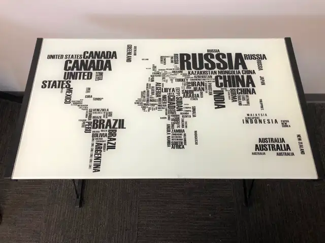 Glass top table/desk - Photo 2