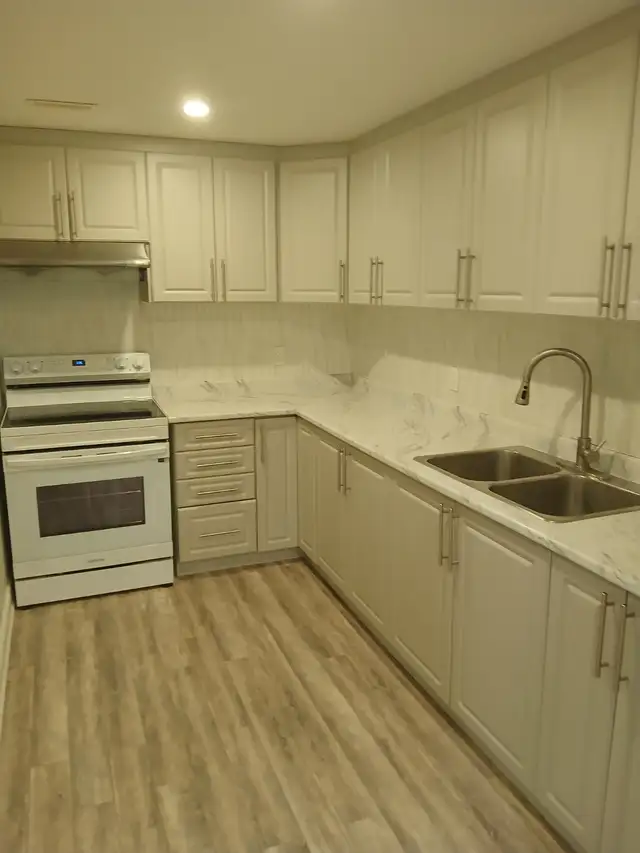 SPACIOUS 2 BDRM & 2 WRM BASEMENT APARTMENT FOR RENT IN BRAMPTON - Photo 23