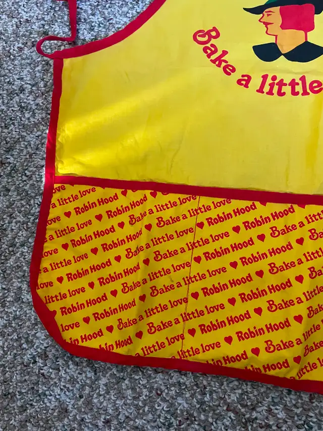 for sale vintage Robinhood flour bake a little love apron - Photo 4