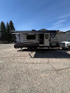 2020 Prowler travel trailer