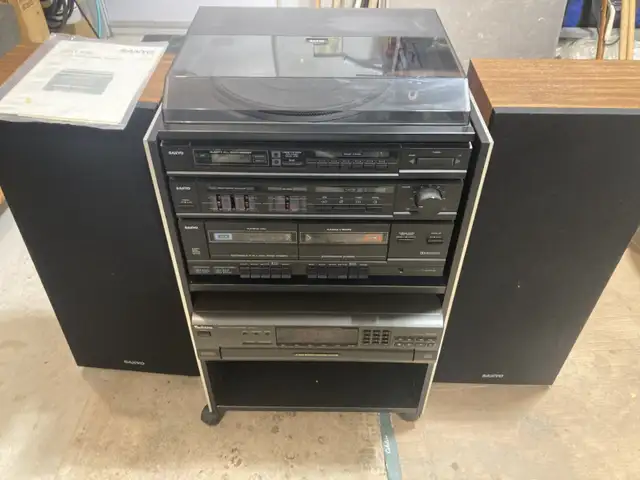 entertainment centre / audio component system