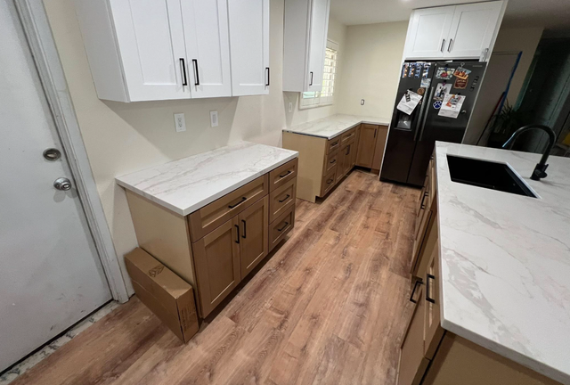 Plain White Quartz Countertop - Pinkish Grey Veins - Photo 4