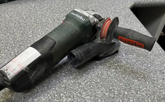 Metabo Variable Concrete Grinder - Photo 4