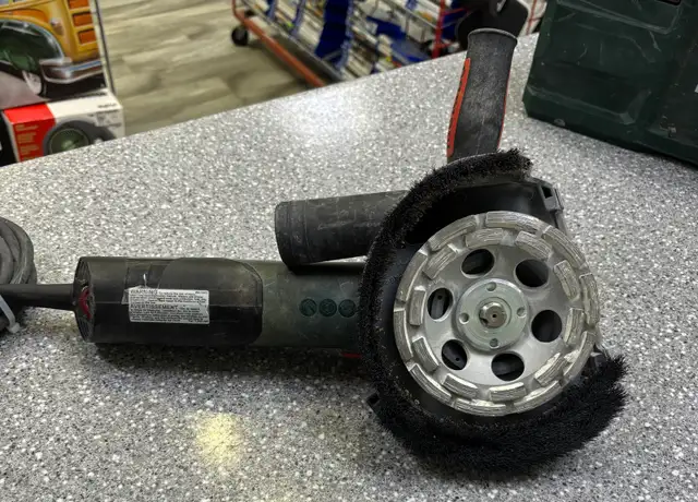 Metabo Variable Concrete Grinder - Photo 5