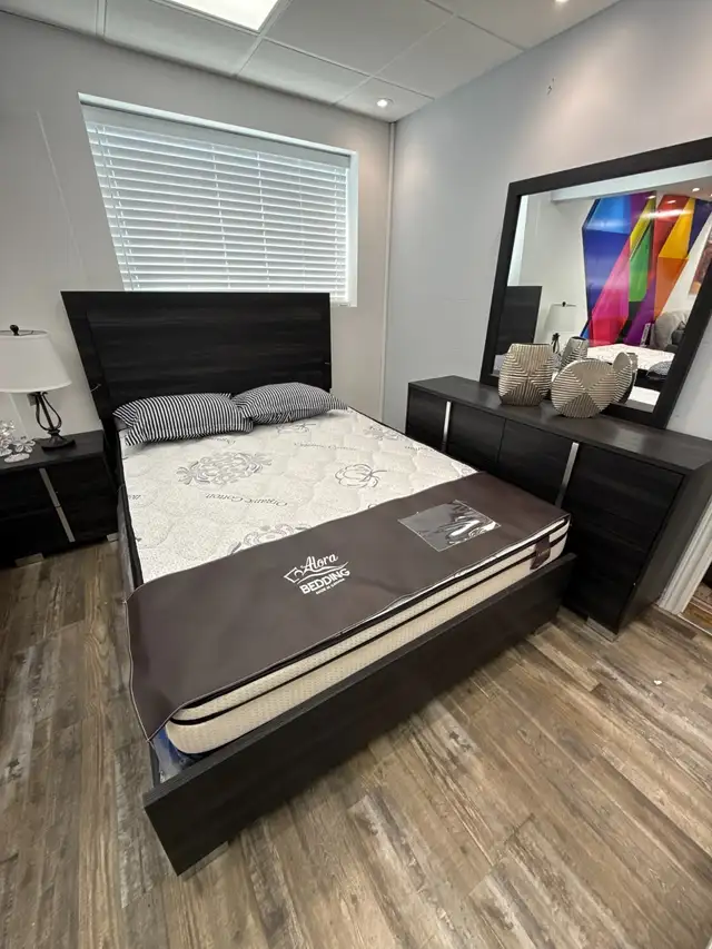 New 6 Pc Bedroom Set With 1 Night Table Now On Sale