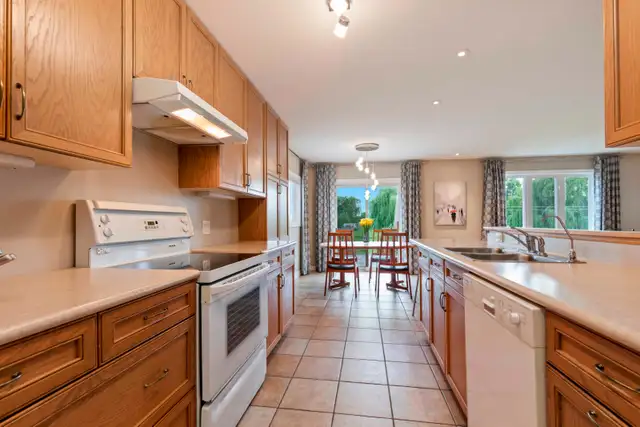 Military IR Compliant East End All Inclusive Furnished - Photo 5