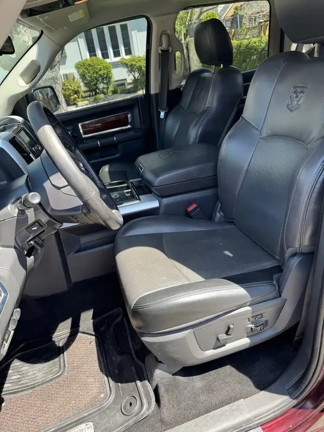 2012 Dodge Ram 5.7 hemi Laramie crew cab 4x4 full load - Photo 7