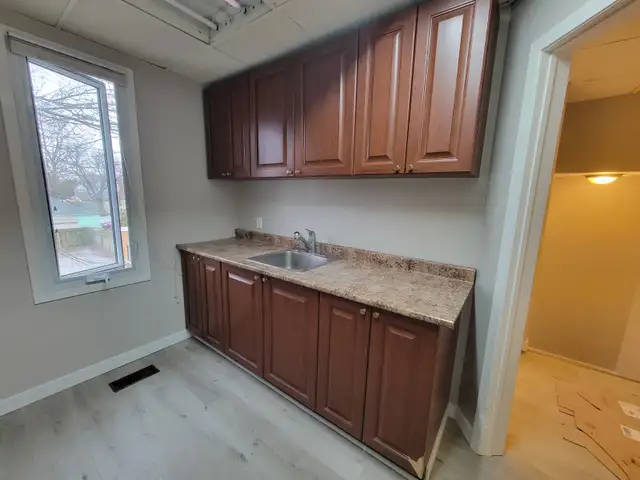 Downtown Sarnia – 2 Bed | Utilities Included | $1,400 | July 1st - Photo 2