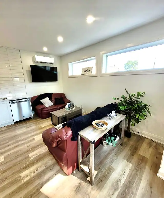 Charming, standalone, fully furnished coach house - Photo 4