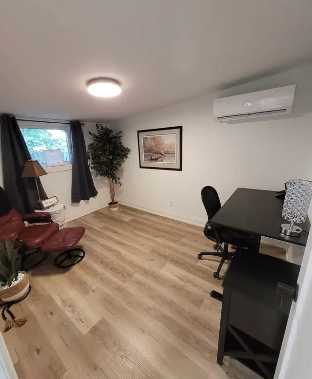 Charming, standalone, fully furnished coach house - Photo 8