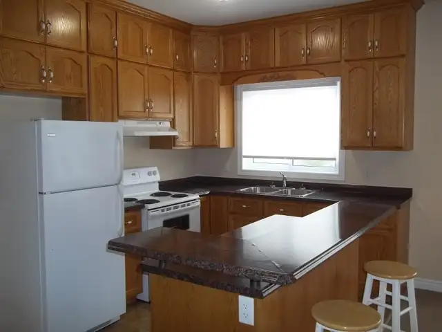 FOUR-BEDROOM APARTMENT - NORTH BAY - Photo 2