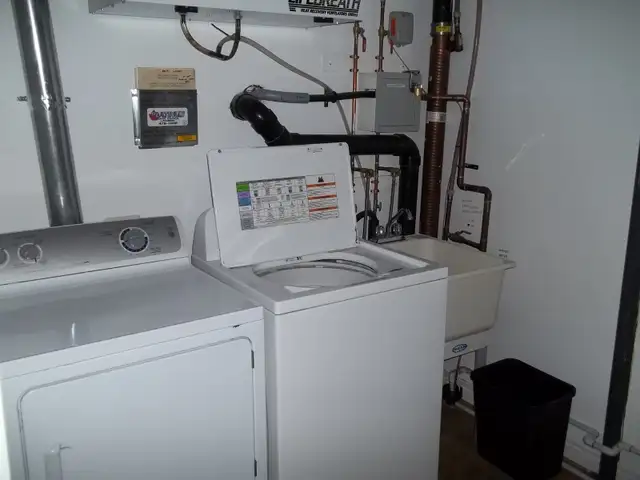 FOUR-BEDROOM APARTMENT - NORTH BAY - Photo 3