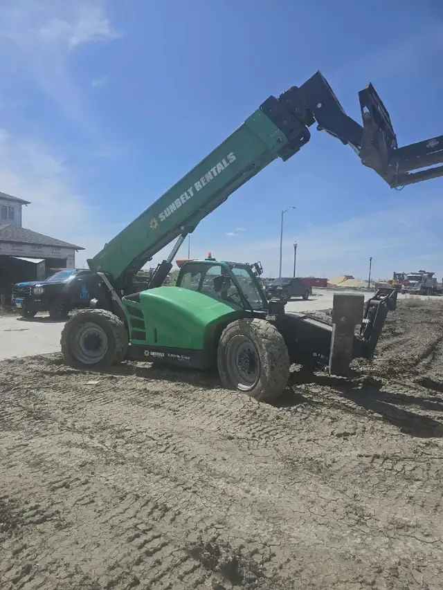 FOR RENT: 2016 JLG Telehandler – 10,000 lb / 55 ft Reach