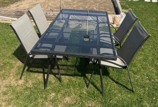 Backyard table for sale – only $199.00