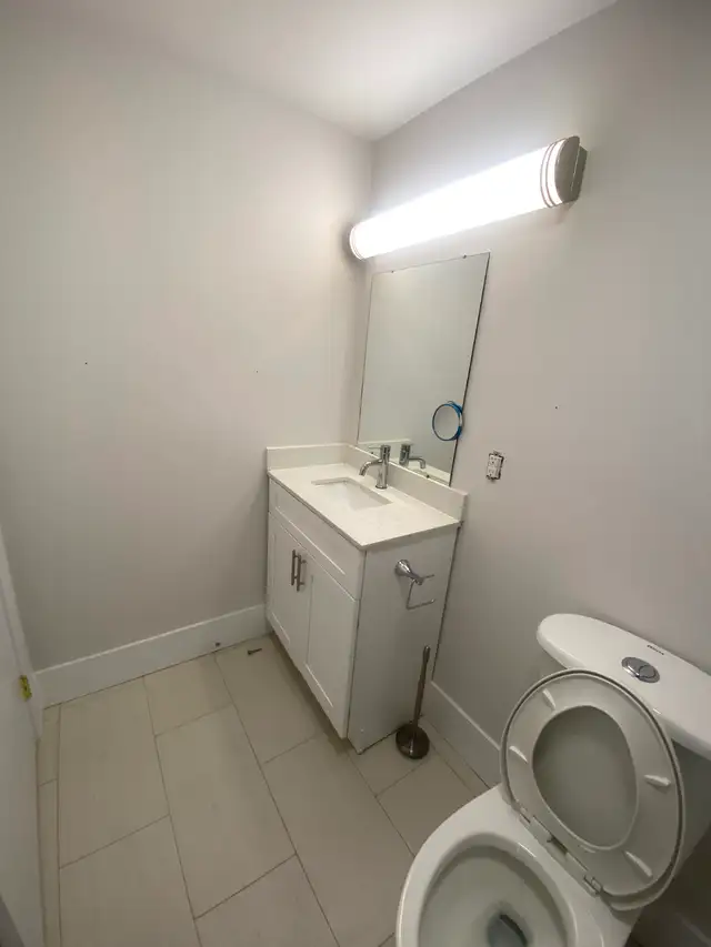 Prime Downtown Orillia - Spacious 2-bedroom Apartment