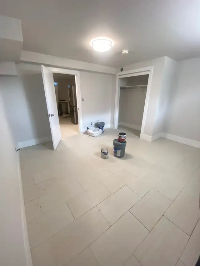 Prime Downtown Orillia - Spacious 2-bedroom Apartment - Photo 3