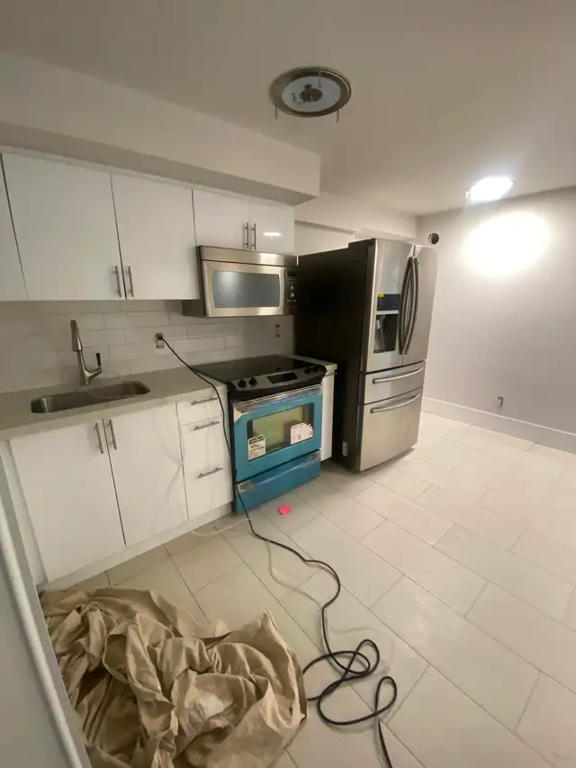 Prime Downtown Orillia - Spacious 2-bedroom Apartment - Photo 5