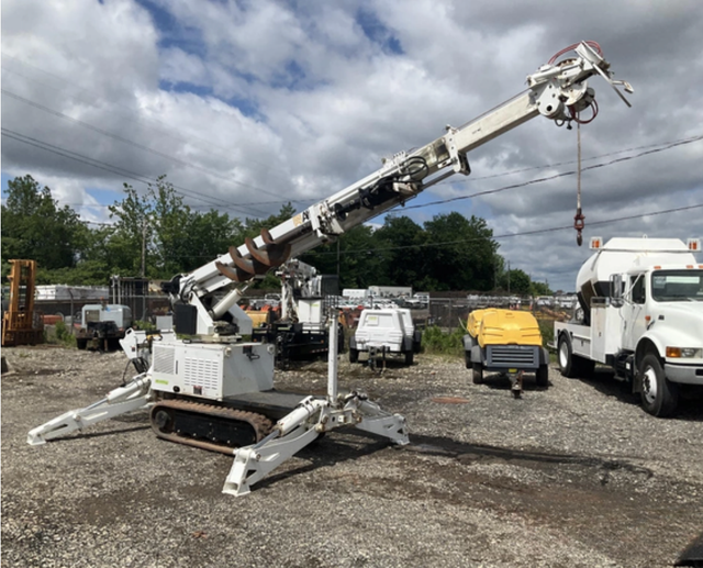 2021 McElroy Crawler Altec DB37 Backyard Digger