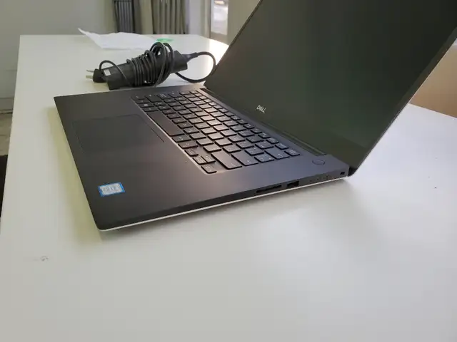 Dell précision 5540, i7 9ème gén,32GB,512GB, Nvidia 4GB,Win 11 - Photo 2