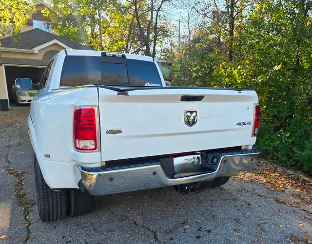 2015 RAM 3500 LARAMIE MEGACAB DUALLY - Photo 3