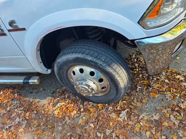 2015 RAM 3500 LARAMIE MEGACAB DUALLY - Photo 7