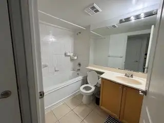 Bright, quiet 1br condo right next to North York Center subway - Photo 6