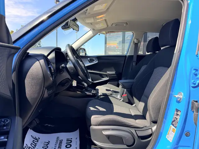 2023 Kia Soul EX - Photo 2
