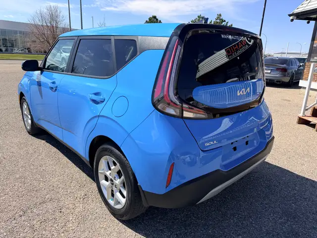 2023 Kia Soul EX - Photo 7