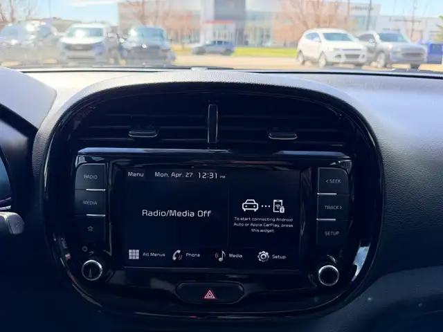 2023 Kia Soul EX - Photo 12