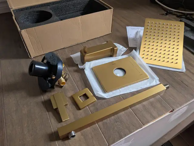 Brand New Gold Rainfall Shower Tub Kit For Sale - Photo 6