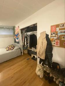 1ER JUILLET, 1 1/2 À LIMOILOU, CHAUF/ÉCLAIRÉ, WIFI, SEMI-MEUBLÉ