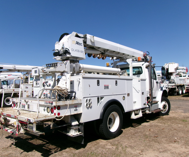 2013 Freightliner M2-106 Altec DL45-BR Digger Derrick - Photo 3