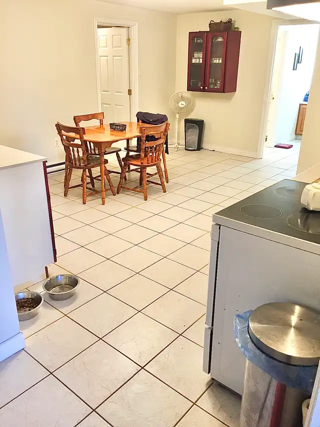 Room For Rent (On The Hill Uptown) Dog & Cat Friendly - May 1st - Photo 6