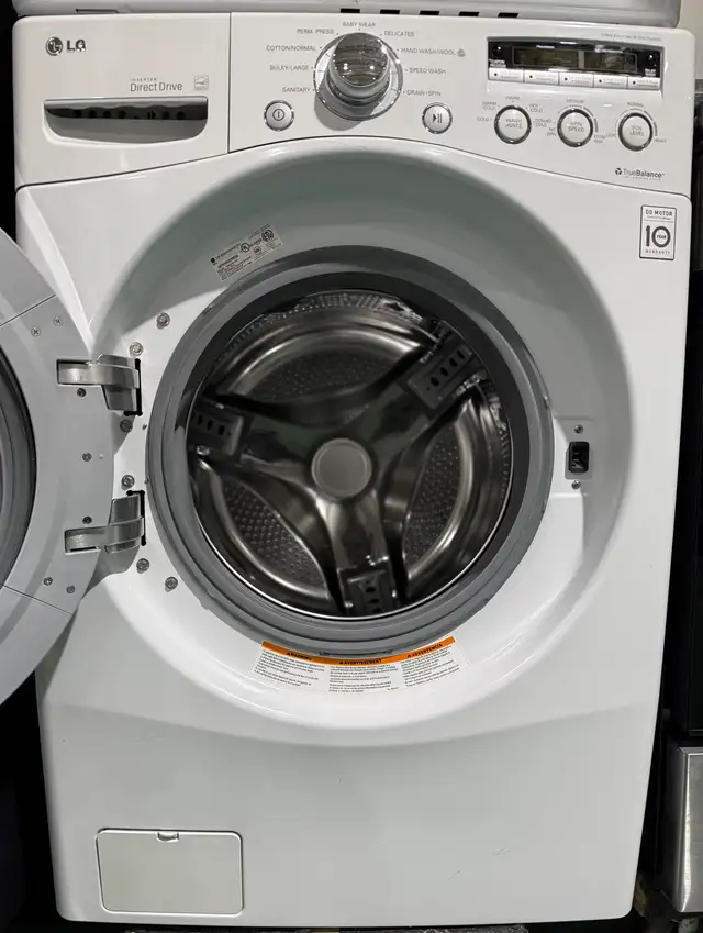 LG Washer and Dryer Set - Photo 3