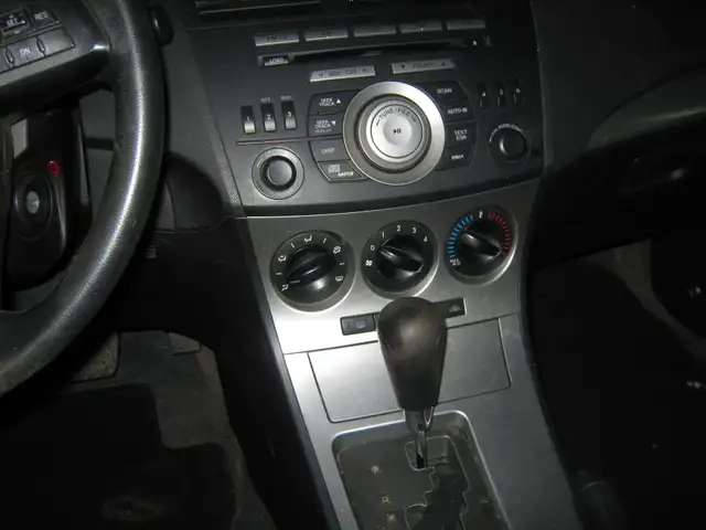 2010 Mazda Mazda3 GS PETIT BUDGET !! - Photo 10