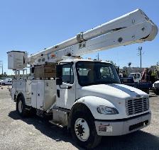 2015 Freightliner M2-106 Altec AA55 Bucket Truck - Photo 2