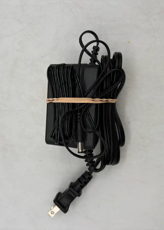 Line 6 M9 Guitar Pedal with Power Cable - Photo 5