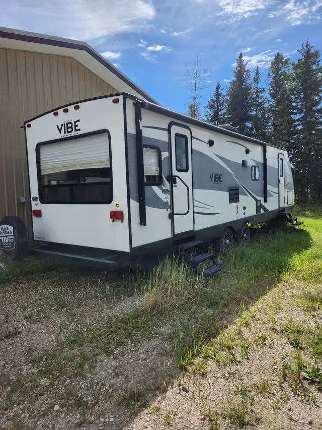 Forest River Holiday Trailer - Photo 3