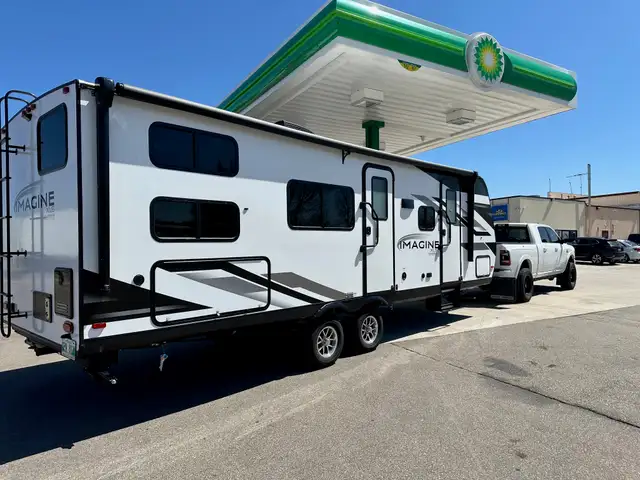 2027 FULLY INSURED VEHICLE CAMPER RV TRANSPORT CANADA/USA ! - Photo 31