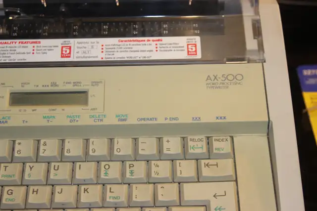 VINTAGE BROTHER AX-500 Electric Typewriter - Photo 2
