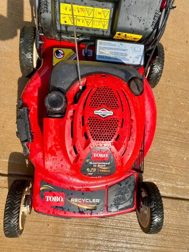 TORO LAWNMOWER RECYCLER 22'SELF PROPELLED
