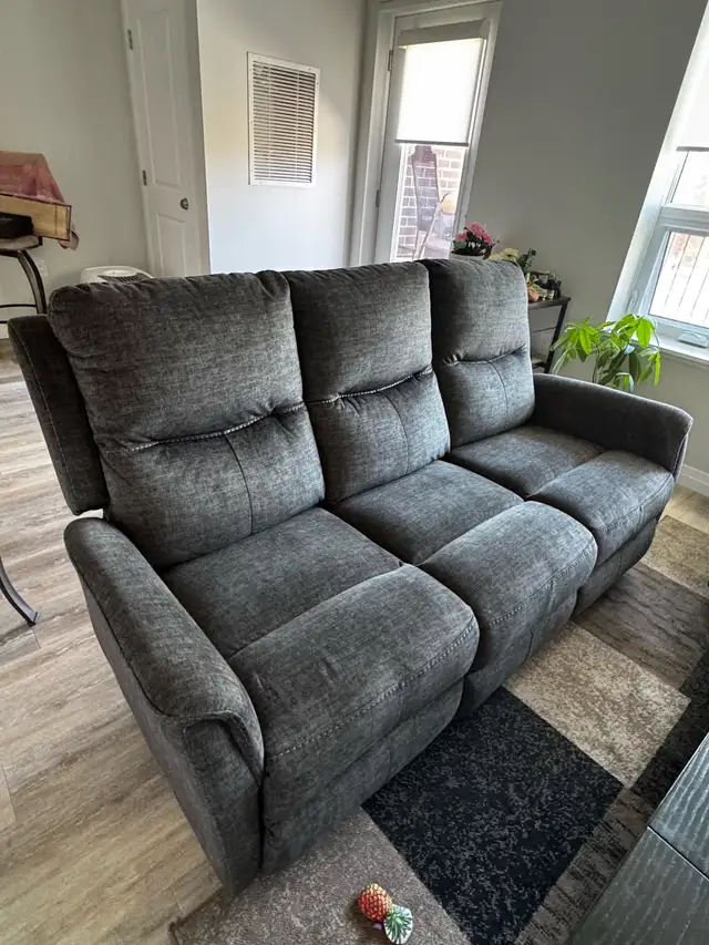 Recliner sofa   matching recliner love seat
