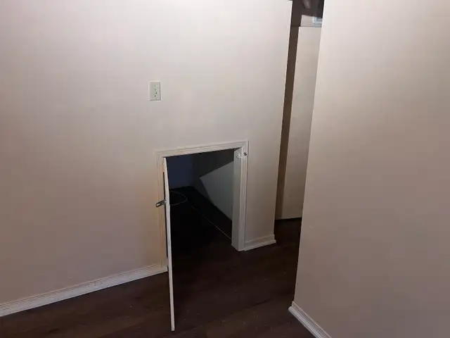 Legal basement for rent - Photo 7