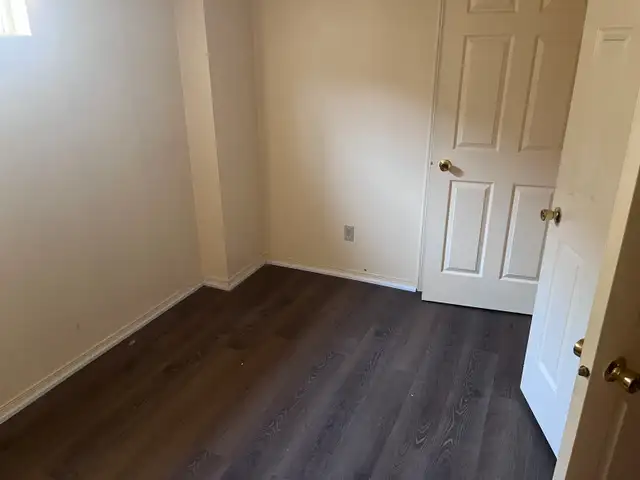 Legal basement for rent - Photo 9