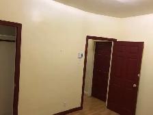 Grande chambre a louer 1er Mai - Photo 4